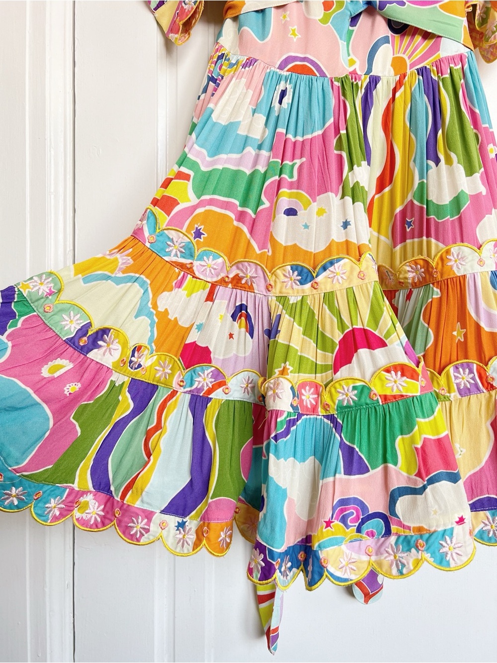 Celia B • Andromeda Dress mini tropical floral puff sleeve scalloped tiered - Picture 11 of 16
